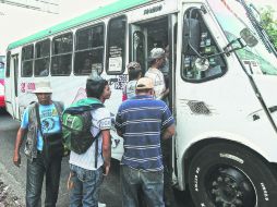 Sobre ruedas. La Alianza de Camioneros tomó la decisión de avanzar por su cuenta en el prepago. EL INFORMADOR / E. Barrera