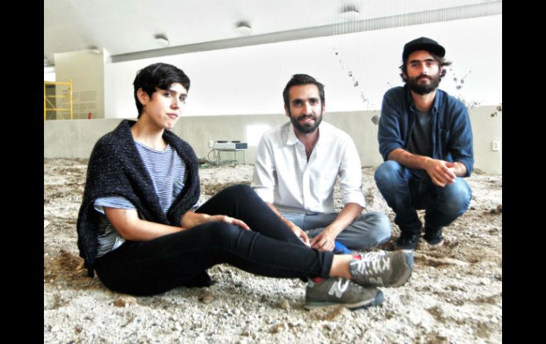 Zazil Barba, Alberto López Corcuera y Álvaro Ugarte proponen a los visitantes una verdadera búsqueda de tesoros. EL INFORMADOR / E. Barrera