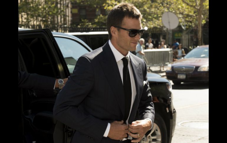 Brady enfrenta castigo de cuatro juegos por 'deflate-gate'. EFE / J. Lane