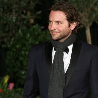 Irina Shayk y Bradley Cooper, pasión en la playa