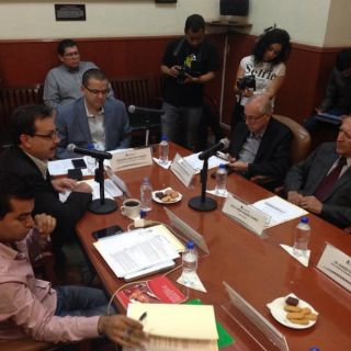 Congreso de Jalisco compra seguros al doble de precio