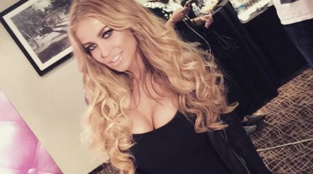 La modelo y actriz reconoce el trabajo de Thalía. INSTAGRAM / @carmenelectra