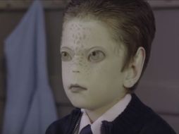 El video muestra a un niño extraterrestre que es rechazado por sus compañeros de clase por ser distinto a ellos. YOUTUBE / Unicef Chile