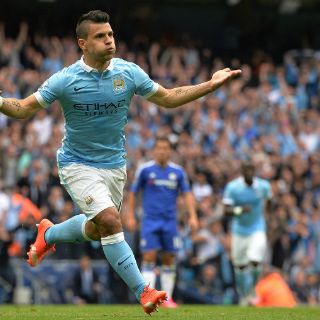 Agüero guía al City en goleada sobre Chelsea