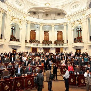 Retiran diputaciones en el DF a Morena y PRD