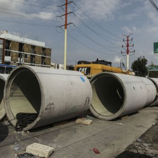 Desvían colectores y acueductos por Línea 3