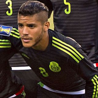 Jona dos Santos festeja nuevo llamado al Tri