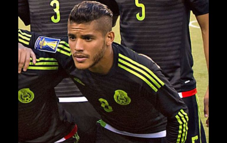 El menor de los hermanos Dos Santos comparte el llamado con el portero Guillermo Ochoa. TWITTER / @jona2santos