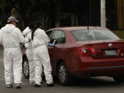 Los cuerpos de las cinco personas son encontrados dentro de un automóvil, tres en los asientos y dos en el maletero. EL INFORMADOR / ARCHIVO