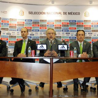 Sigue la búsqueda de un técnico para el Tri
