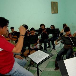 Concierto de la Orquesta In Crescendo y el debutante Coro Estudio Jalisco