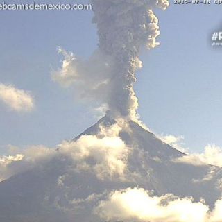 Alertan a población por proyectiles balísticos de Volcán El Colima