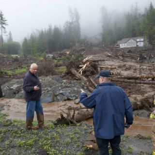 Cuatro personas perdidas tras aludes en Alaska