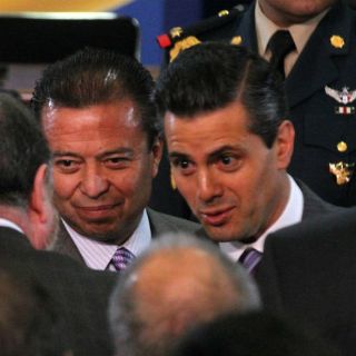 Peña Nieto se reúne con dirigencia saliente del PRI