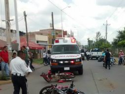 El accidente ocurrió la tarde de este miércoles en el cruce de las calles Ávila Camacho y Antonio Torres. ESPECIAL /
