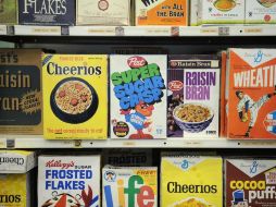 Las desarrolladoras de cereales deberán encontrar alternativas para los colores de sus productos. AFP / ARCHIVO
