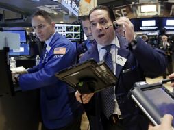El Dow Jones pierde la barrera de los 17 mil unidades. AP / R. Drew