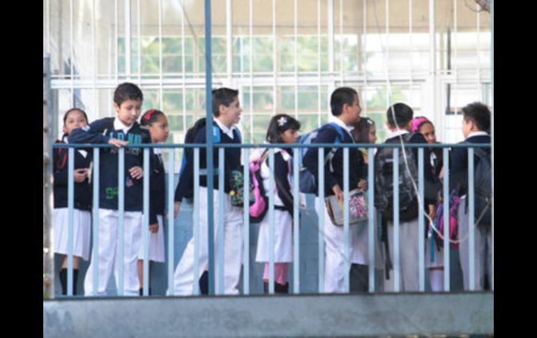 El próximo lunes regresarán a clases miles de estudiantes. La Semov implementará un operativo con 623 agentes. NTX / ARCHIVO