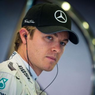 Rosberg, el más rápido en accidentada segunda sesión