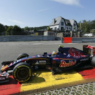 Sainz pasa la segunda ronda de clasificación en Bélgica