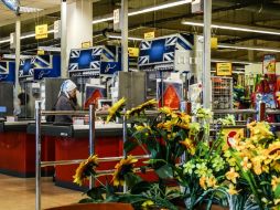 En Donetsk todos los bancos han cerrado; los supermercados exponen poca mercancía; y la moneda nacional de Ucrania empieza a escasear. NTX / L. Pistone