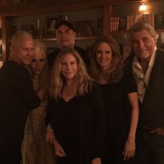 Lady Gaga, John Travolta y Barbra Streisand se reúnen