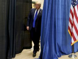 Los votantes latinos tienen una opinión desfavorable del aspirante republicano Donald Trump. AP / ARCHIVO