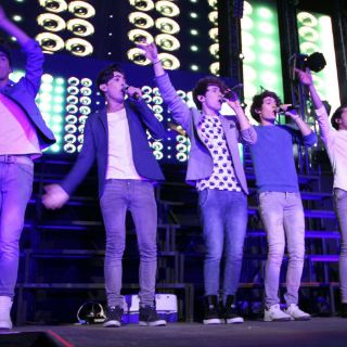 CD9, Mario Bautista y María José, en las Fiestas de Octubre