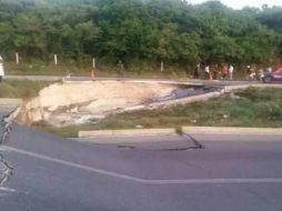 Esta carretera es la única que comunica a los dos municipios del tramo turísitico de la Riviera Maya. TWITTER / @RivieraCancun