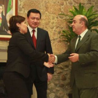 Rosario Robles toma posesión de la Sedatu