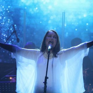 Daniela Romo celebra su cumpleaños cantando con 'La voz del corazón'