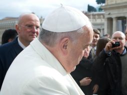 Asegura que el Papa envía una bendición a la escritora en particular, más no a sus doctrinas. AP / P. Leguizamon