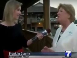 Vicki Gardner (d) fue herida al momento en que era entrevistada por Alison Parker (i), quien murió en la escena. YOUTUBE / Anthony Antonello