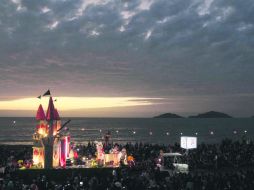 El malecón. Lleno de vida durante la época de carnaval. EFE / ARCHIVO