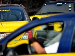 Mil 621 trabajadores del volante adeudan el refrendo de su concesión, y circulan mil 852 carros que ya cumplieron su vida útil. EL INFORMADOR / ARCHIVO