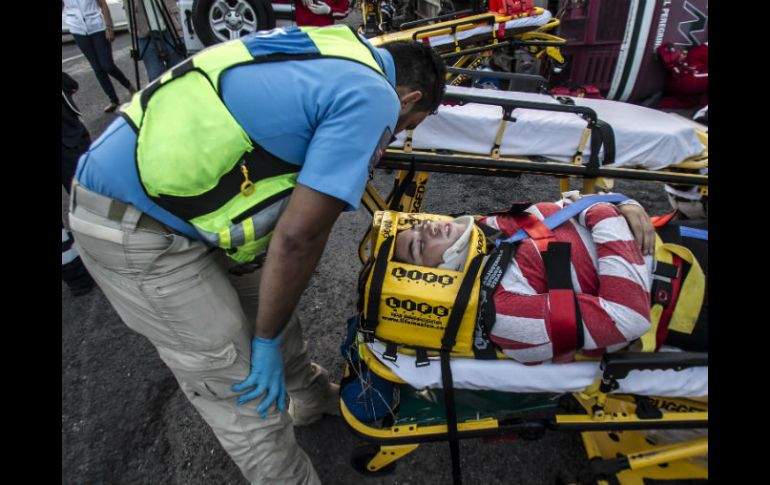 Simularon una volcadura en la carretera a Tala. EL INFORMADOR / R. Tamayo