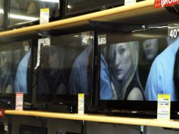 Logística aumentará su ritmo hasta llegar a 60 mil equipos diarios. EL INFORMADOR / ARCHIVO