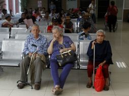 Es importante disminuir los riesgos de salud que conlleva la edad adulta. EL INFORMADOR / ARCHIVO