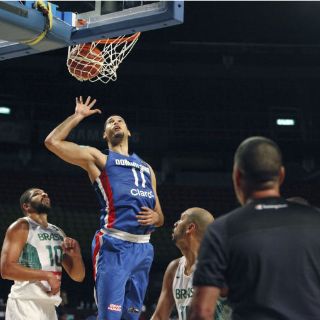 Dominicana pierde  ante Brasil y está al borde de la eliminación