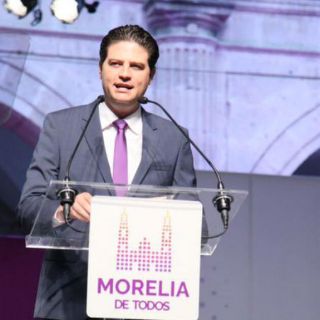 Rinde protesta alcalde independiente de Morelia