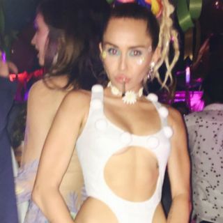 Drogas y juguetes sexuales, en fiesta de Miley Cyrus