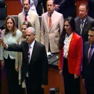 Basáñez rinde protesta como embajador ante EU