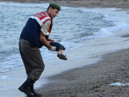 Los medios turcos reportan que el niño se llamaba Aylan Kurdi y tenía tres años. AFP /