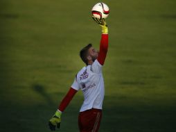 A pesar de haber estado apartado y su fallido fichaje con el Real Madrid, De Gea será tomado en cuenta por el técnico Louis van Gaal. AP / F. Seco