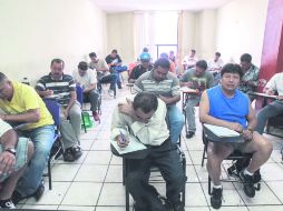 Se aplican. Los operadores, en las aulas de instrucción en el manejo y trato hacia los pasajeros. EL INFORMADOR / F. Atilano