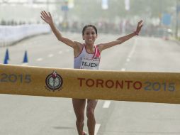Tejeda ganó el maratón femenino de Toronto-2015 con récord panamericano, dándole entonces a Perú la segunda medalla de oro. EFE / W. Toda