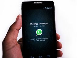 En sólo cuatro meses, 100 millones de personas más se unieron a la plataforma para enviar fotos, archivos de audio o mensajes de texto. EL INFORMADOR / ARCHIVO