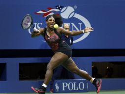 Williams encontró más oposición de la esperada de Mattek-Sands y a la que venció con parciales de 3-6, 7-5, 6-0. AP / J. Cortez
