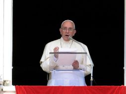 El Papa Francisco durante su mensaje dominical a los fieles en la Plaza de San Pedro. AFP / F. Monteforte