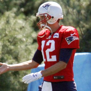 Tom Brady pide olvidar el 'deflate-gate'